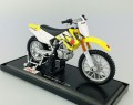 MAISTO-SUZUKI-RM-Z250-Z-PODSTAWKA 1.jpg
